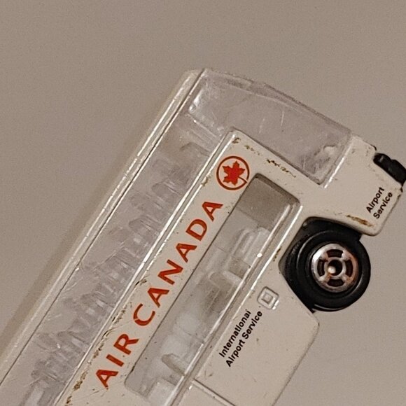 RealToy Air Canada International Airport Service Bus Die Cast Toy Vehicle - Picture 5 of 5